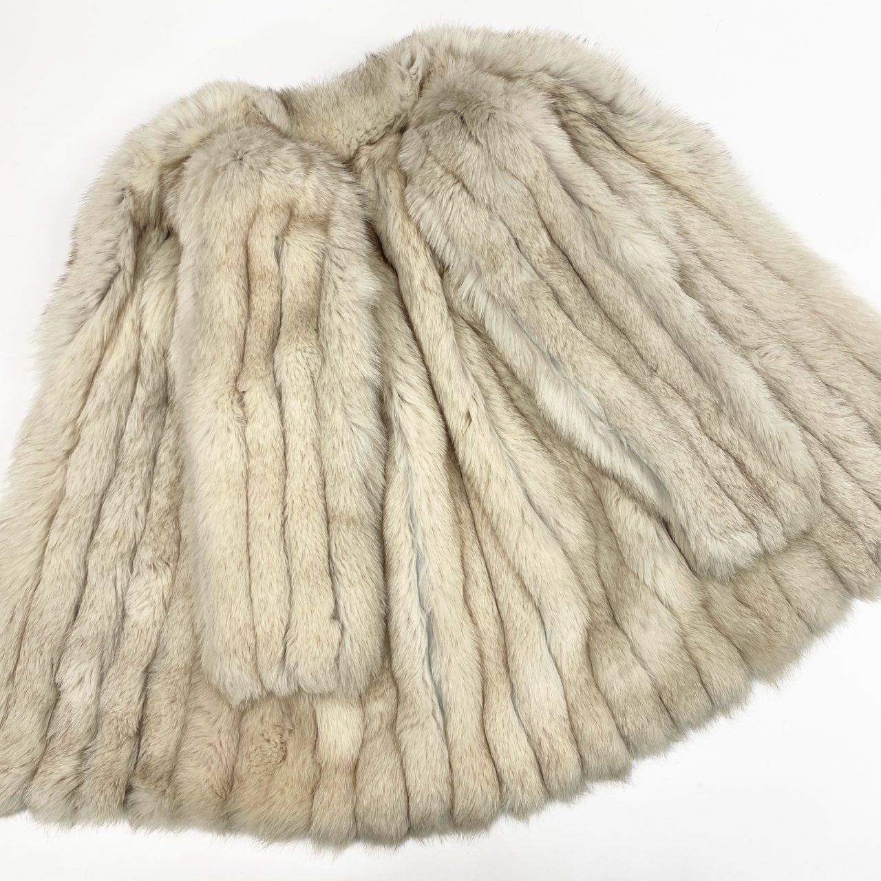 27k14 シルバーフォックス セミロングコート 9 本毛皮 FOX FUR リアルファー ボリューム◎ 裏地刺繍t18r