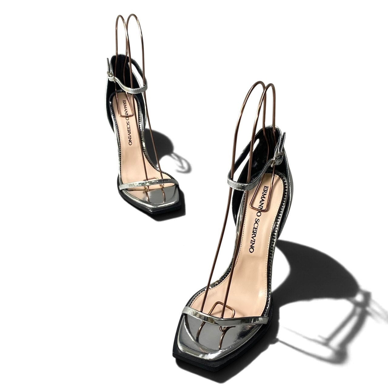 h11 【美品】ERMANNO SCERVINO アンクルストラップ スクエアトゥサンダル 36 1/2 サイズ シルバー レディース 女性用k02i