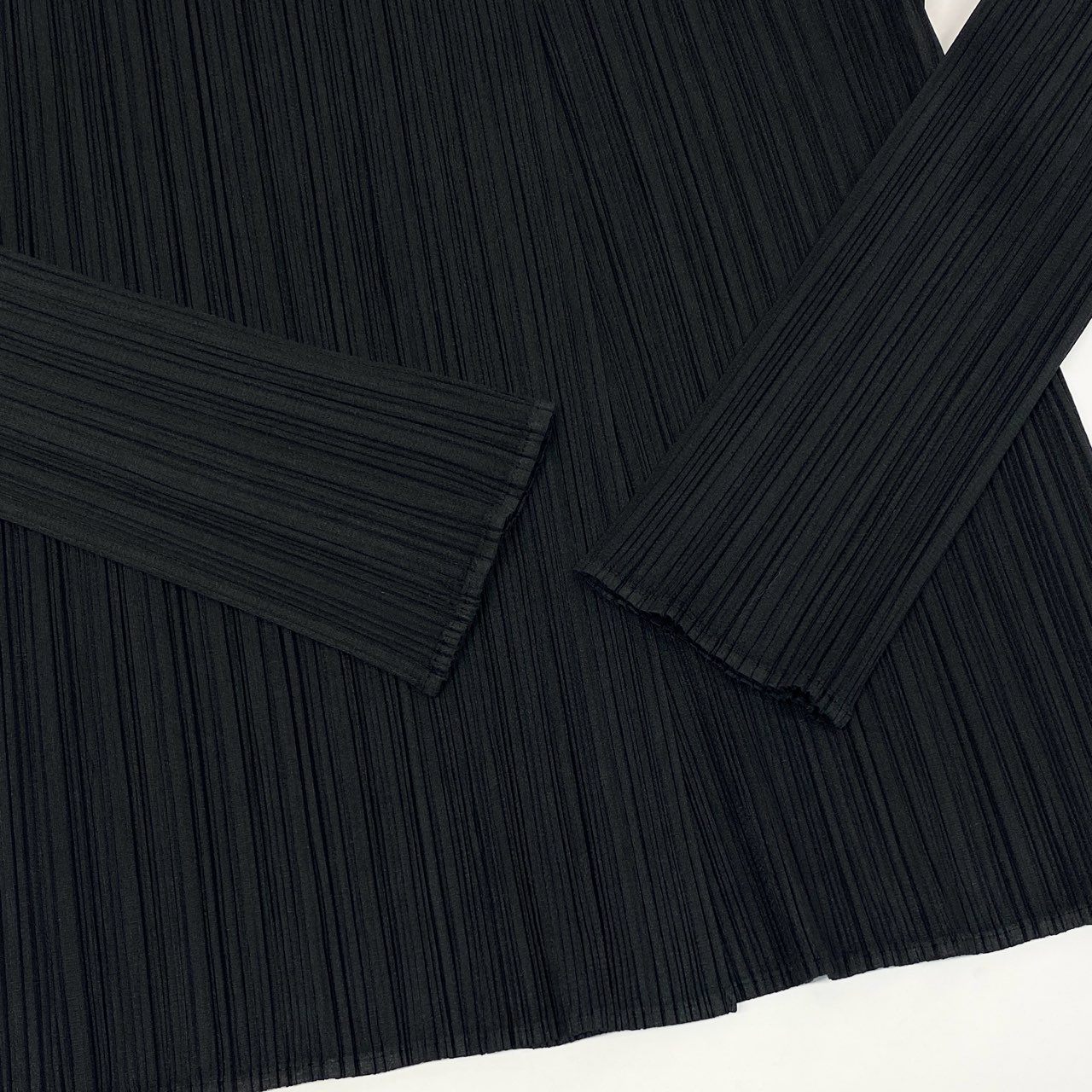 Ac16【美品】PLEATS PLEASE プリーツプリーズ カーディガン トップス サイズ4 ブラック レディースta1