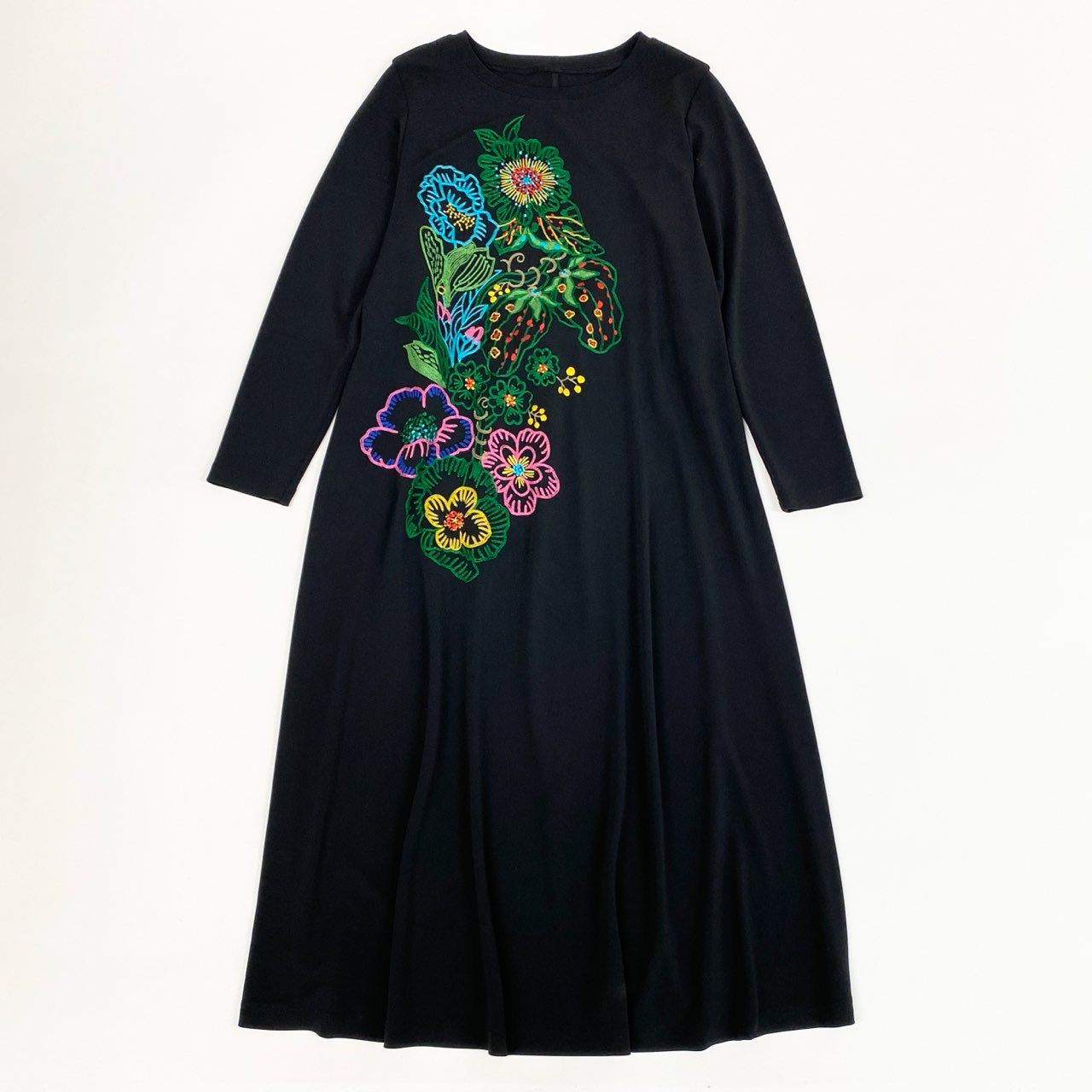 2k19《美品》 TOKUKO 1er VOL トクコプルミエヴォル ロングワンピース 長袖ワンピース 花柄刺繍 伸縮ストレッチ 9 ブラック レディースu02t