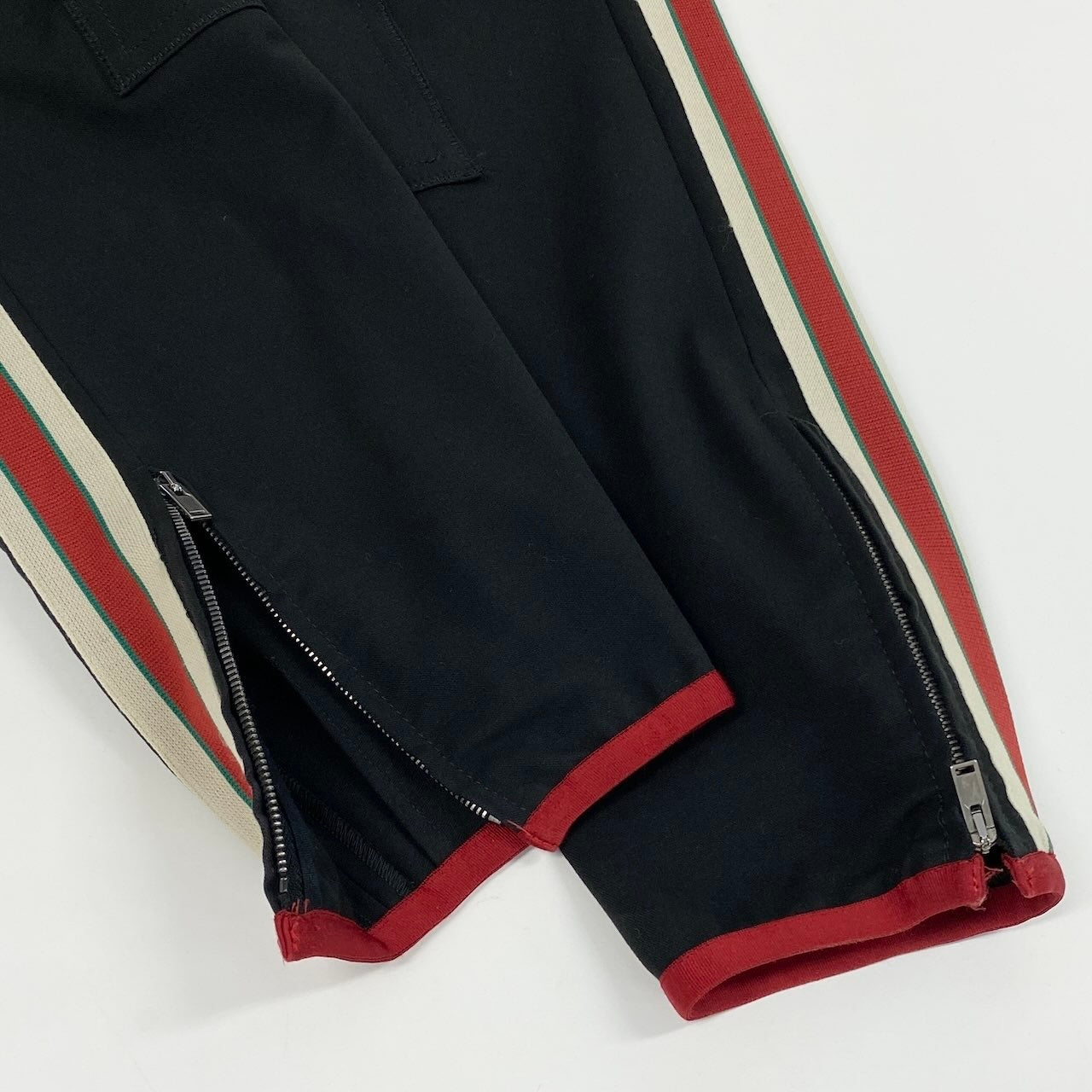 24e14 GUCCI グッチ ギャバジン ストレッチパンツ サイドロゴライン ボトム イタリア製 48サイズ ブラック メンズ 男性用u02t