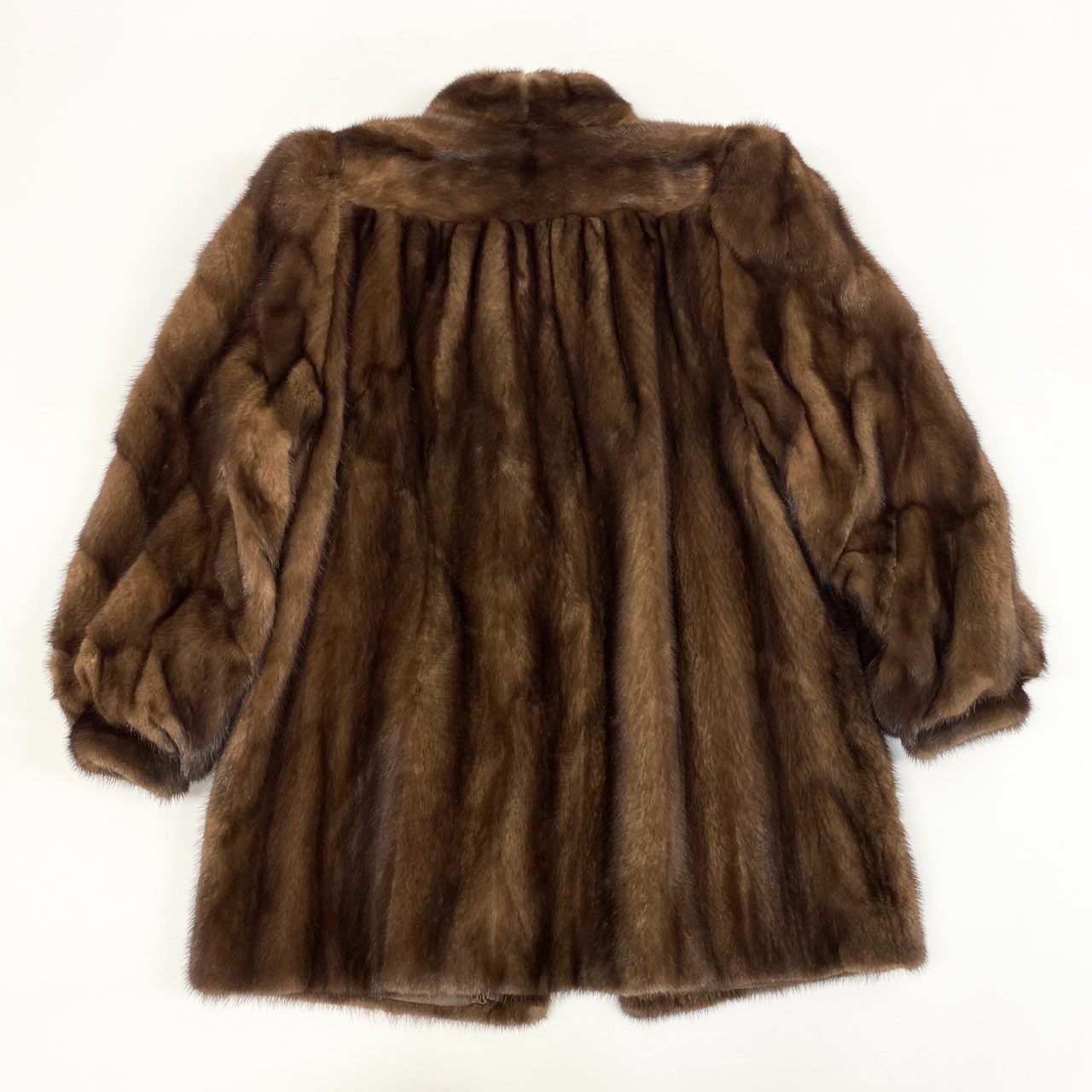 53k10《美品》 SAGA MINK サガミンク デミバフミンク セミロングコート 袖螺旋デザイン M相当 11 ブラウン 本毛皮 MINK FUR COAT 裏地刺繍 リアルファーt18r