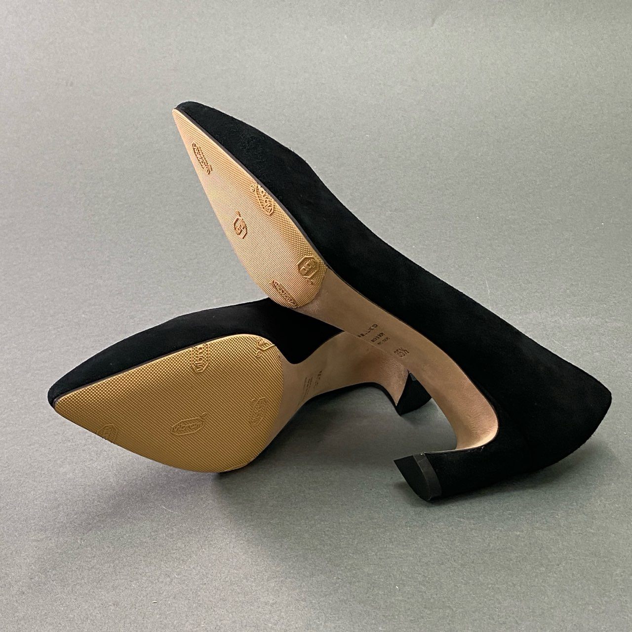 2e26 《未使用品》 PELLICO ペリーコ ANDREA 50 スエードレザー パンプス 35 1/2 ブラック Leather シューズ 箱 保存袋付き