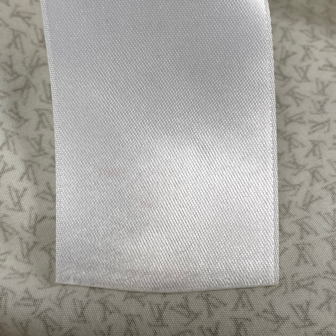 25e14 LOUIS VUITTON ルイヴィトン ロングスリーブシャツ コットンシャツ 総柄 イタリア製 Mサイズ ホワイト カーキ コットン100％ メンズ 男性用u02t