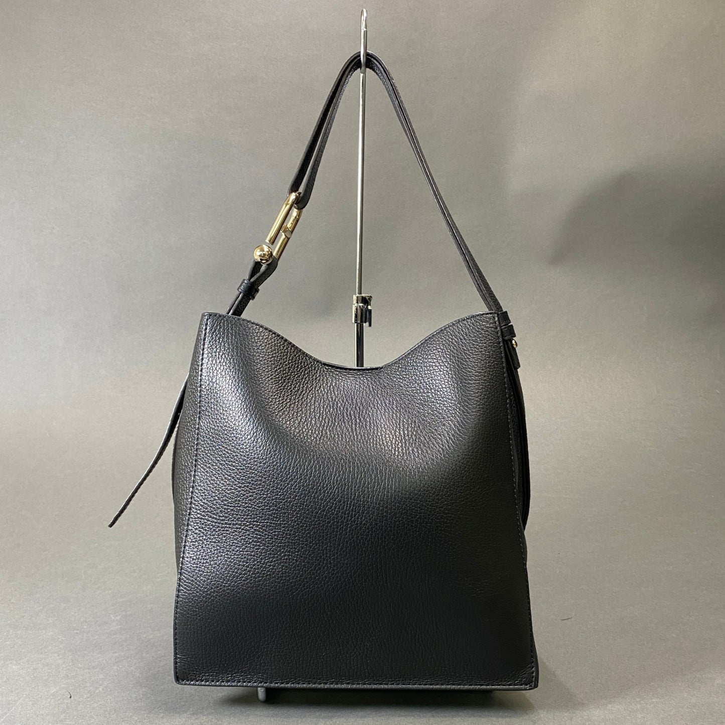 ch1《美品》 FURLA フルラ NUVOLA バケットバッグ MINI ハンドバッグ ワンショルダーバッグ ブラック レザー レディースo07t