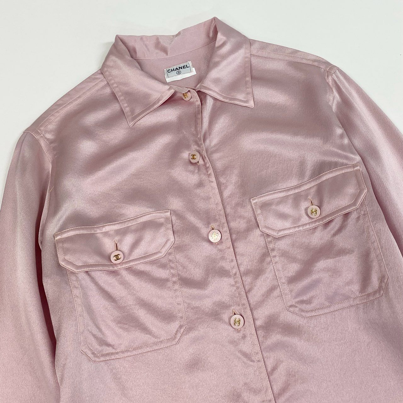 b26 CHANEL ヴィンテージ シャネル 1996年 ココマークボタン シルクシャツ シルクブラウス M~L相当 レディース トップスta1