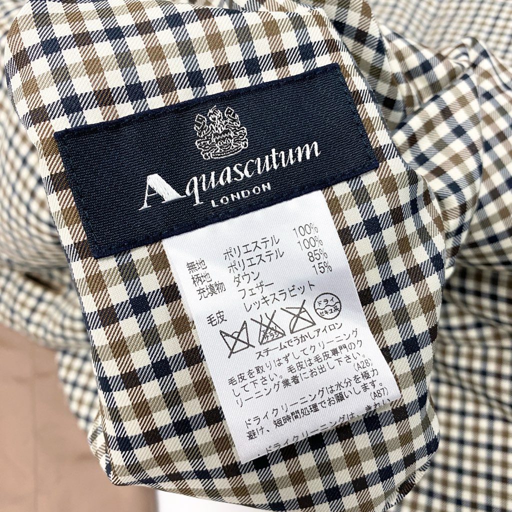 42a27 Aquascutum LONDON アクアスキュータム リバーシブル ダウンコート 2way レッキスラビットファー チェック柄 レディース サイズ8 ベージュo07t
