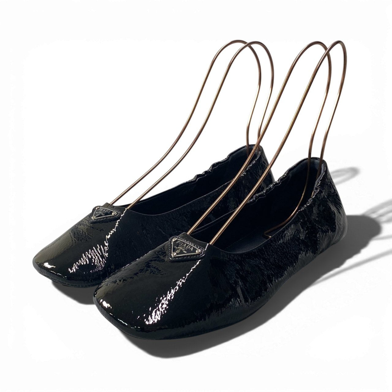 c17 【美品】PRADA プラダ ナプラップパテントレザー バレリーナ バレエシューズ サイズ37 ブラック レディースk02i