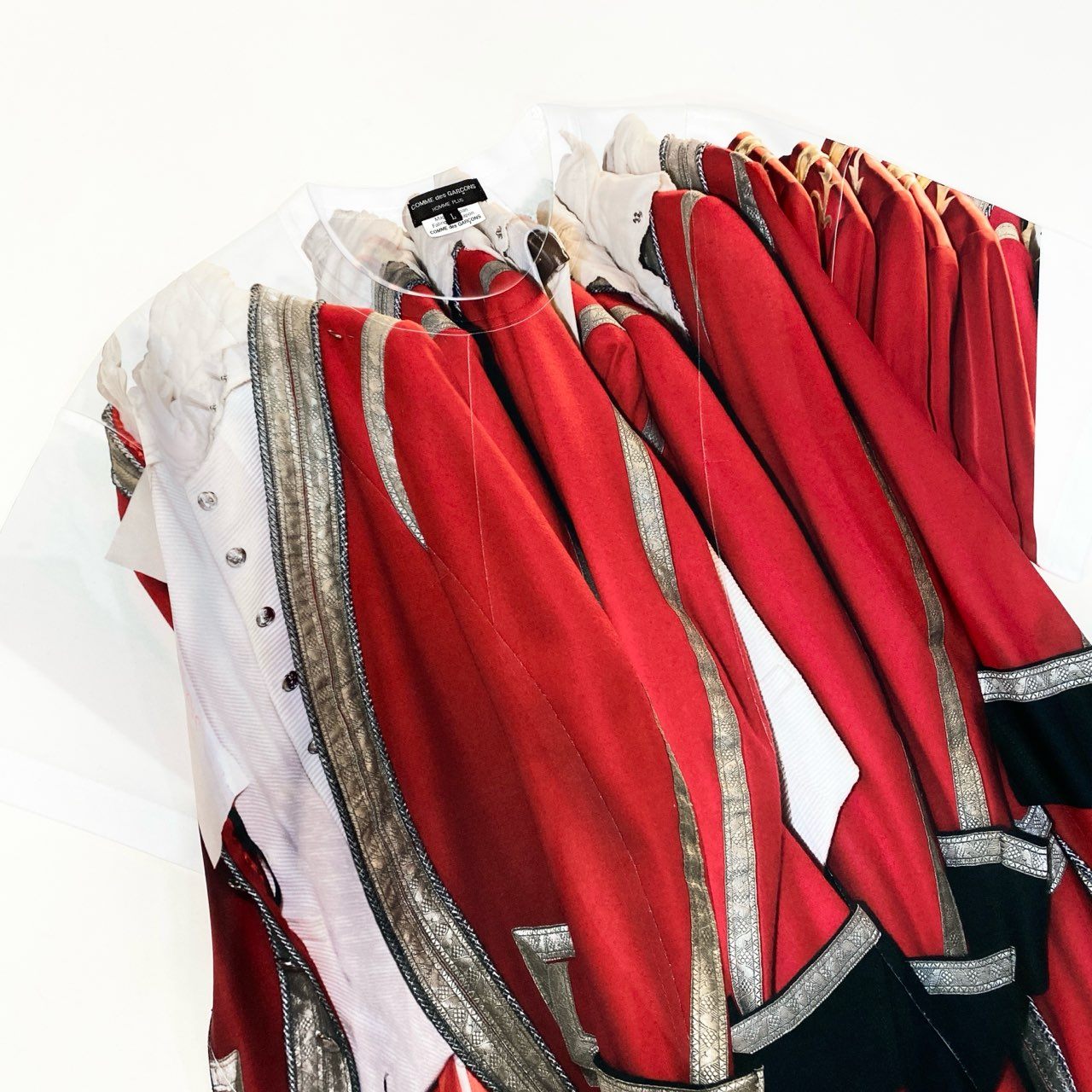 64a27【美品】COMME des GARCONS コムデギャルソン 転写プリント Tシャツ トロンプルイユ トップス AD2023 PM-T011 Lサイズ ホワイト レッド ポリエステル100％ メンズo07t