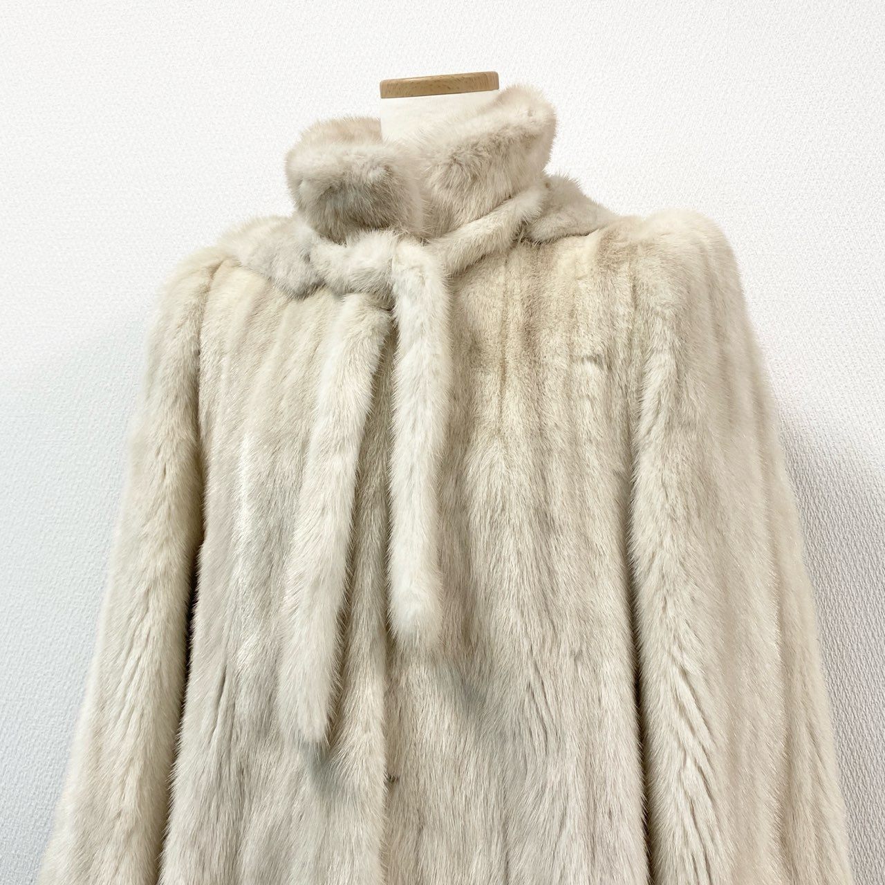35k2《超希少》 パールミンク フード付き 超ロングコート 120cm ホワイト 最高級本毛皮 MINK FURt18r