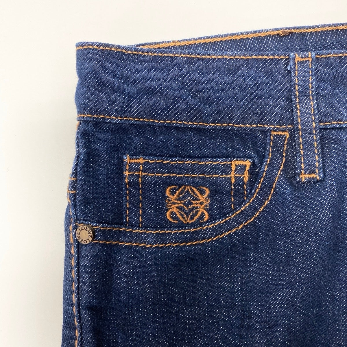 Ef25 LOEWE ロエベ デニムパンツ ジーンズ ブランドロゴ刺繍 革パッチ レディース 女性用 インディゴブルーu02t