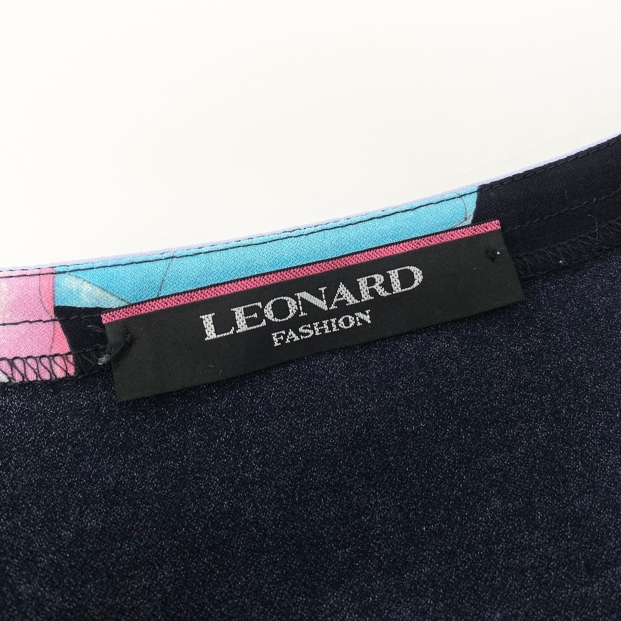 15e8 LEONARD FASHION レオナール 半袖 膝丈ワンピース 美しい花柄プリント カンカン素材  サイズ36 ネイビー レディース 女性用u02t