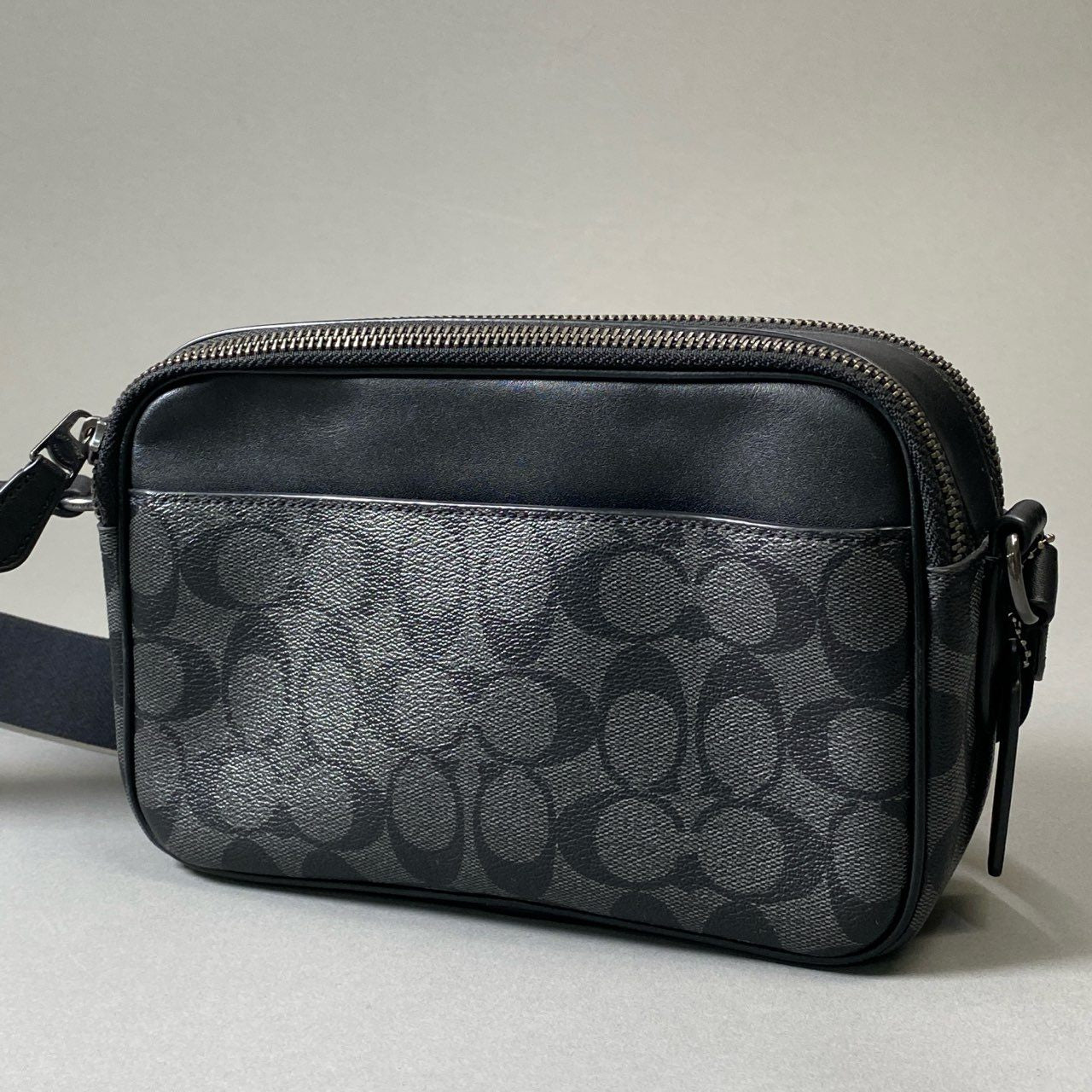 Aj3 《美品》 COACH コーチ ダブルファスナー ショルダーバッグ C4149 ブラック シグネチャー カメラバッグ クロスボディ カバン 鞄t18r