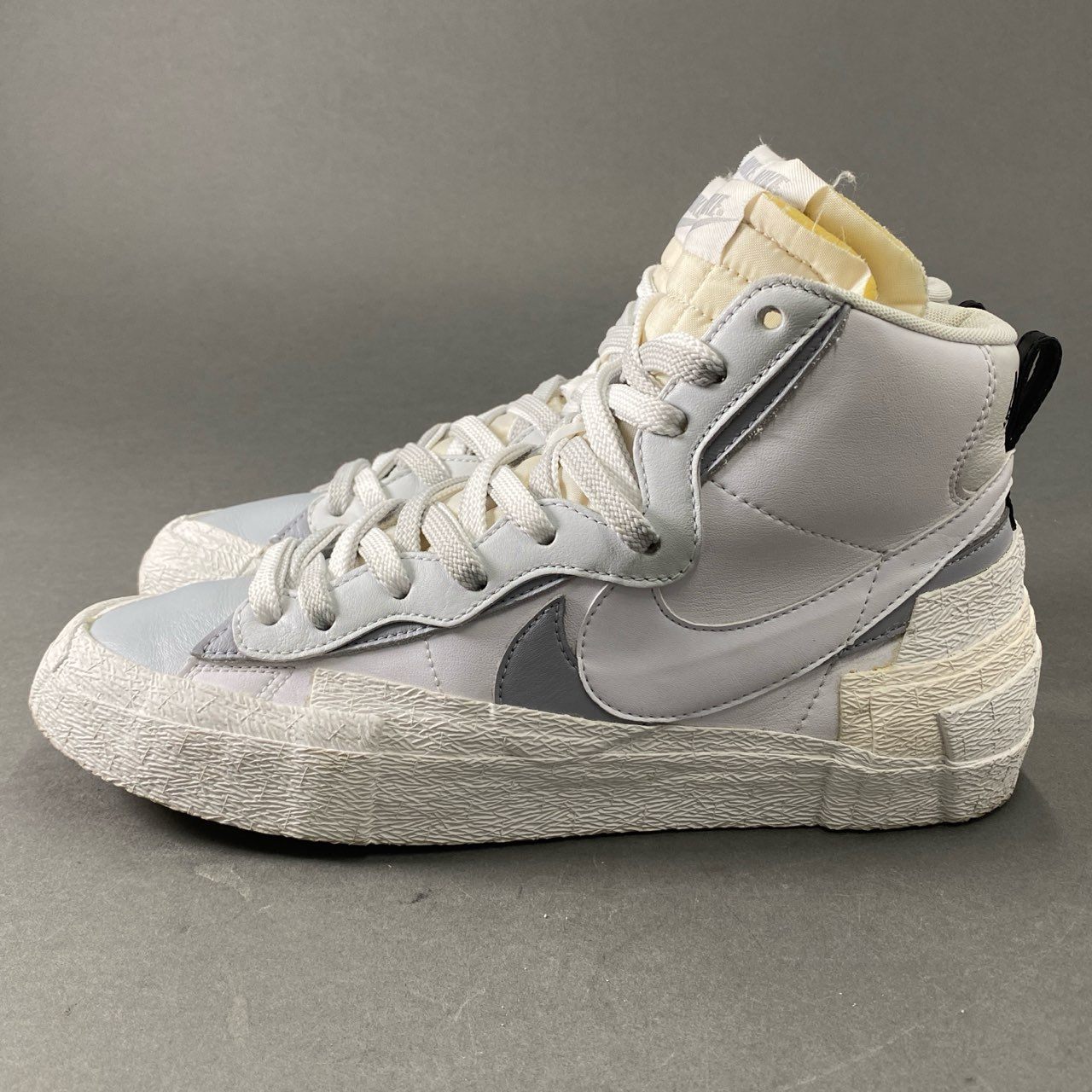 9e18 NIKE Sacai ナイキ サカイ コラボ BLAZER MID WHITE / WOLF GREY ブレーザーミッド ハイカットスニーカー シューズ BV0072-100 27 ホワイト ブラック