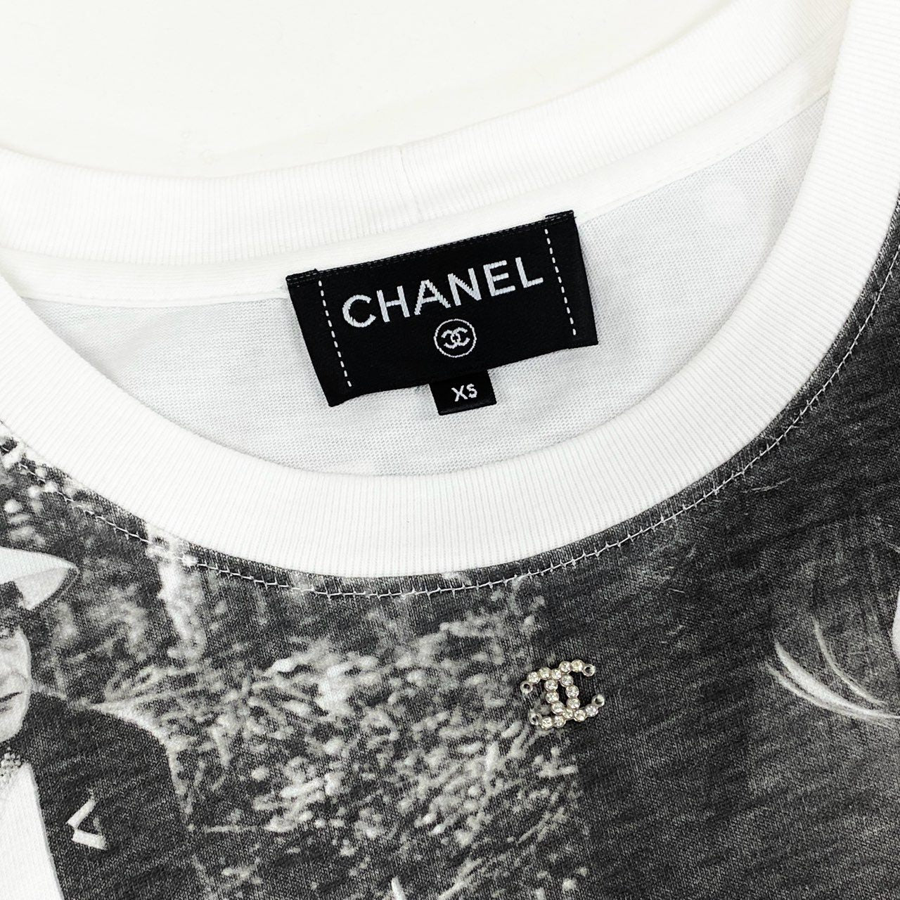 8i22 CHANEL シャネル 23ss ココマーク ラインストーン グラフィック ロングスリーブカットソー トップス P74802 XS ホワイト ブラック レディースk02i