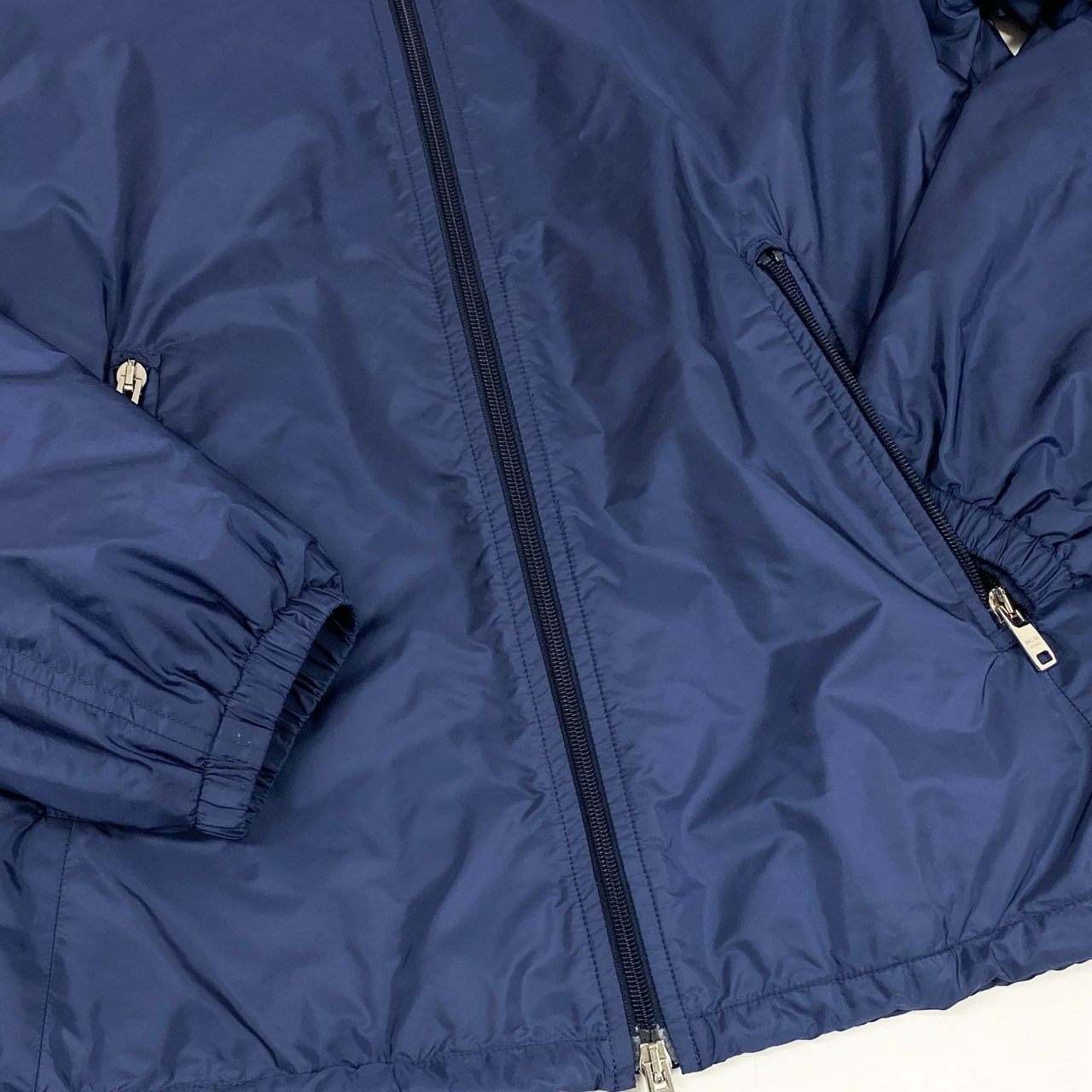 30l14 PRADA プラダ Re-Nylon フーデッドジップジャケット 三角プレート 29Q597 サイズ40 ブルー ブルゾン パーカーt18r