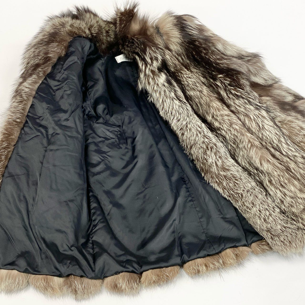 72a15 SAGA FOX ROYAL サガフォックスロイヤル 金サガ シルバーフォックス ロングコート サイズF 最高級本毛皮 Fox Fur Coatt18r