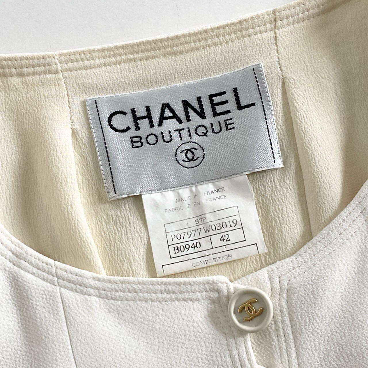 47i13 CHANEL シャネル 97P P07977W03019 ノーカラーコート ロングジャケット ココマークボタン サイズ42 ホワイト系 レディース VINTAGE ヴィンテージ フランス製