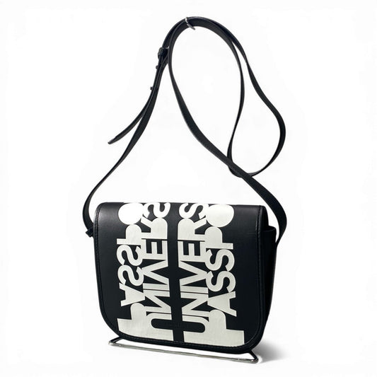 c23 BURBERRY バーバリー ユニバーサルパスポート レザーショルダーバッグ マグネット開閉  メンズ バッグk02i