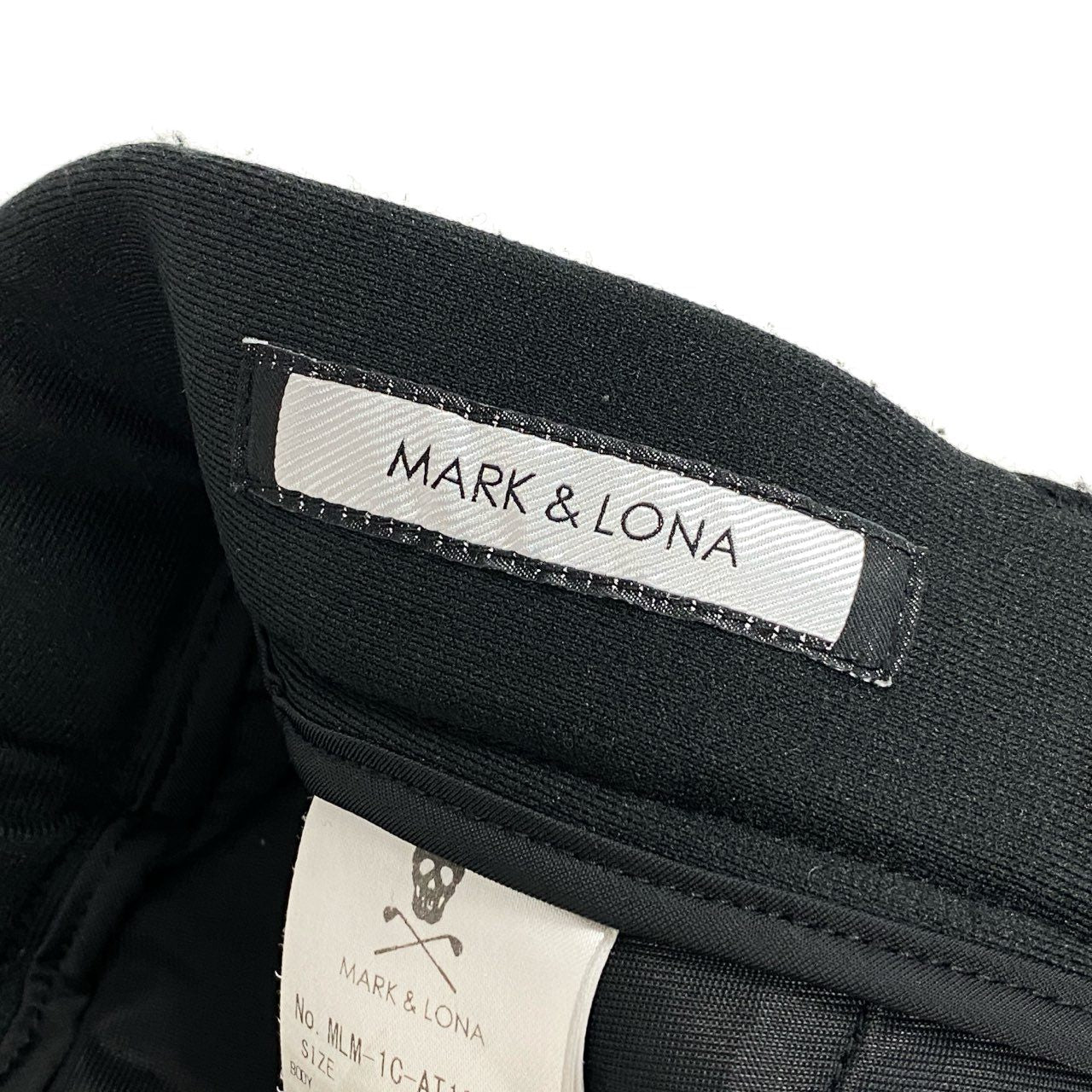 31i8 MARK&LONA マークアンドロナ Flexer Energy Tech Pants スカルプリント ジャージパンツ ボトムス ゴルフウェア ロゴプリント MLM-1C-AT12 44 ブラック イエロー メンズo07t