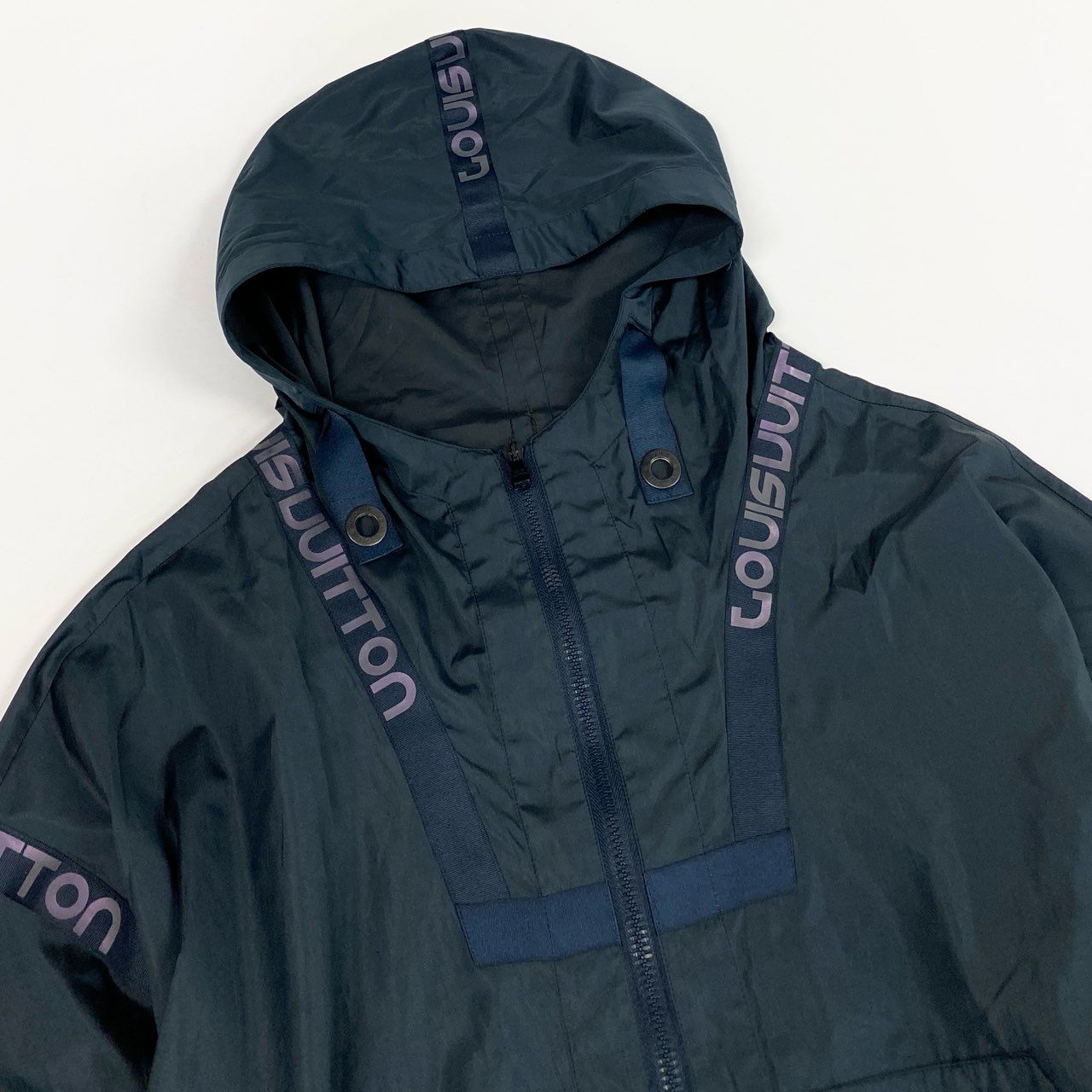 Mb9 LOUIS VUITTON ルイヴィトン 18ss テープロゴ ポケッタブル ナイロンブルゾン マウンテンパーカー 50 ネイビー系 メンズta1