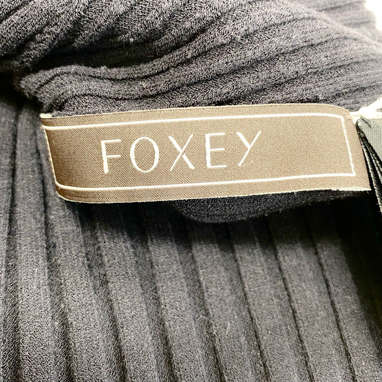 75b26 FOXEY フォクシー ノースリーブリブニットセーター 襟付きVネックニット トップス 40819 38サイズ ブラック 画像参照 レディース 女性用u02t