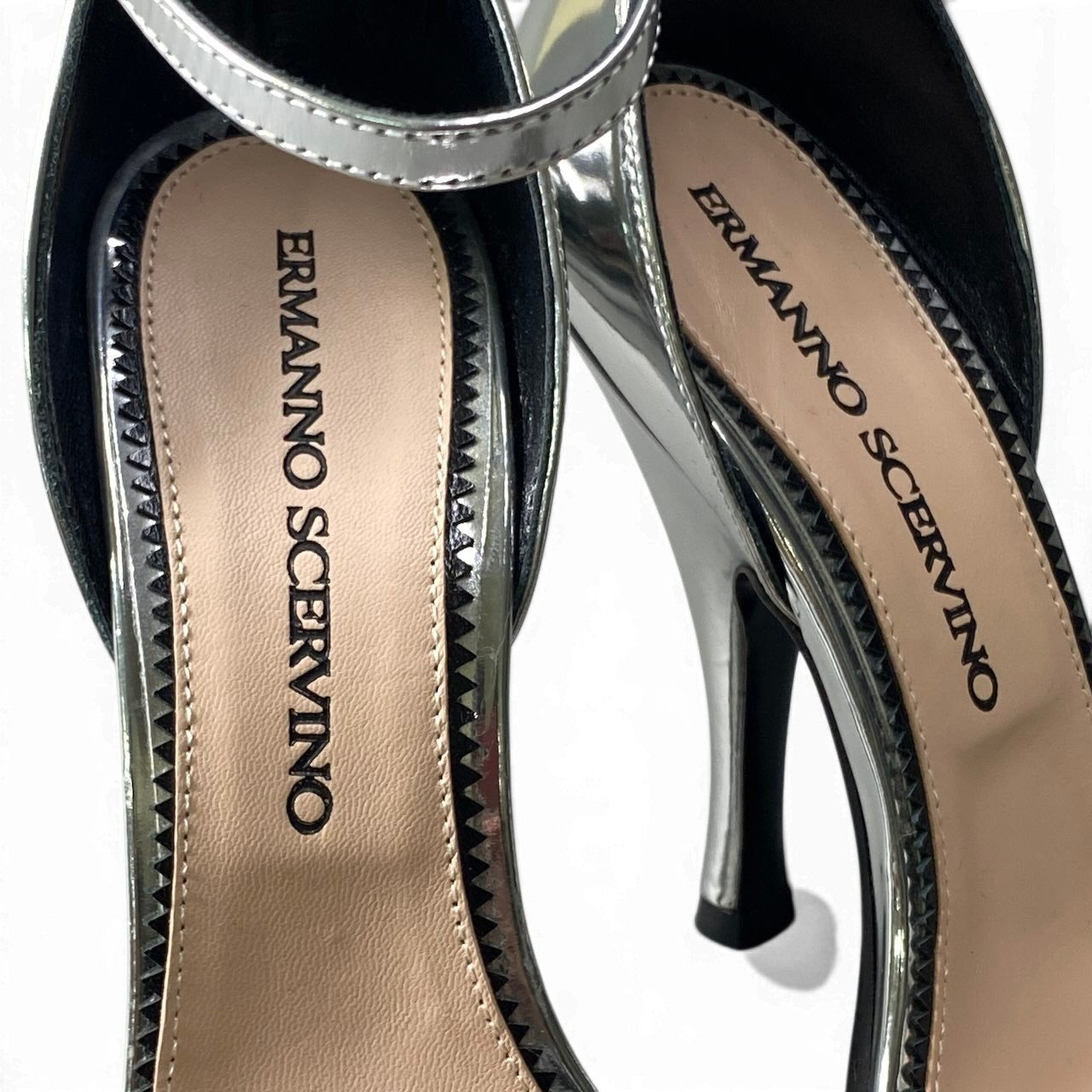 h11 【美品】ERMANNO SCERVINO アンクルストラップ スクエアトゥサンダル 36 1/2 サイズ シルバー レディース 女性用k02i