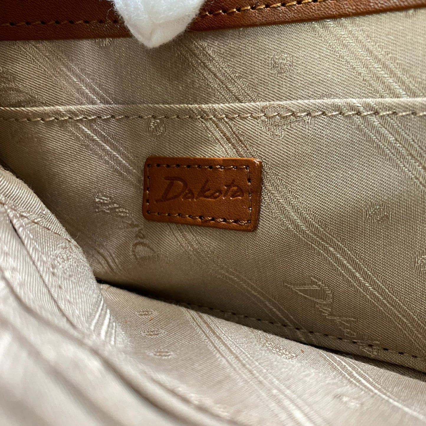 L10 《未使用》 Dakota ダコタ ラルゴ L字ファスナー 財布 ブラウン レザー ウォレット 小銭入れ 牛革 チャーム付きt18r