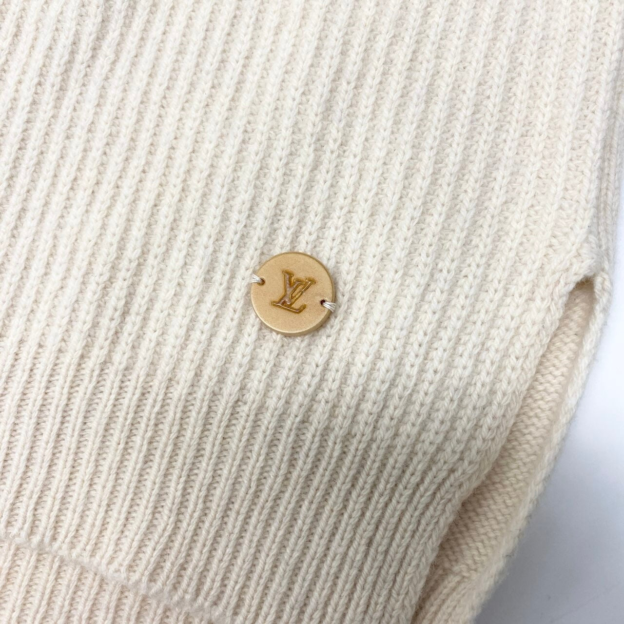 Id2 《美品》 LOUIS VUITTON ルイヴィトン カシミヤブレンド Vネックセーター Cashmere Blend V Neck Sweater サイズS アイボリーt18r