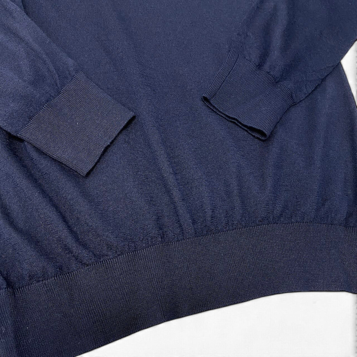 21j16 【未使用】 DIOR HOMME ディオールオム Bee刺繍 タートルネック ニットセーター 833M603BT128 サイズS ネイビー カシミヤ100％ メンズu02t
