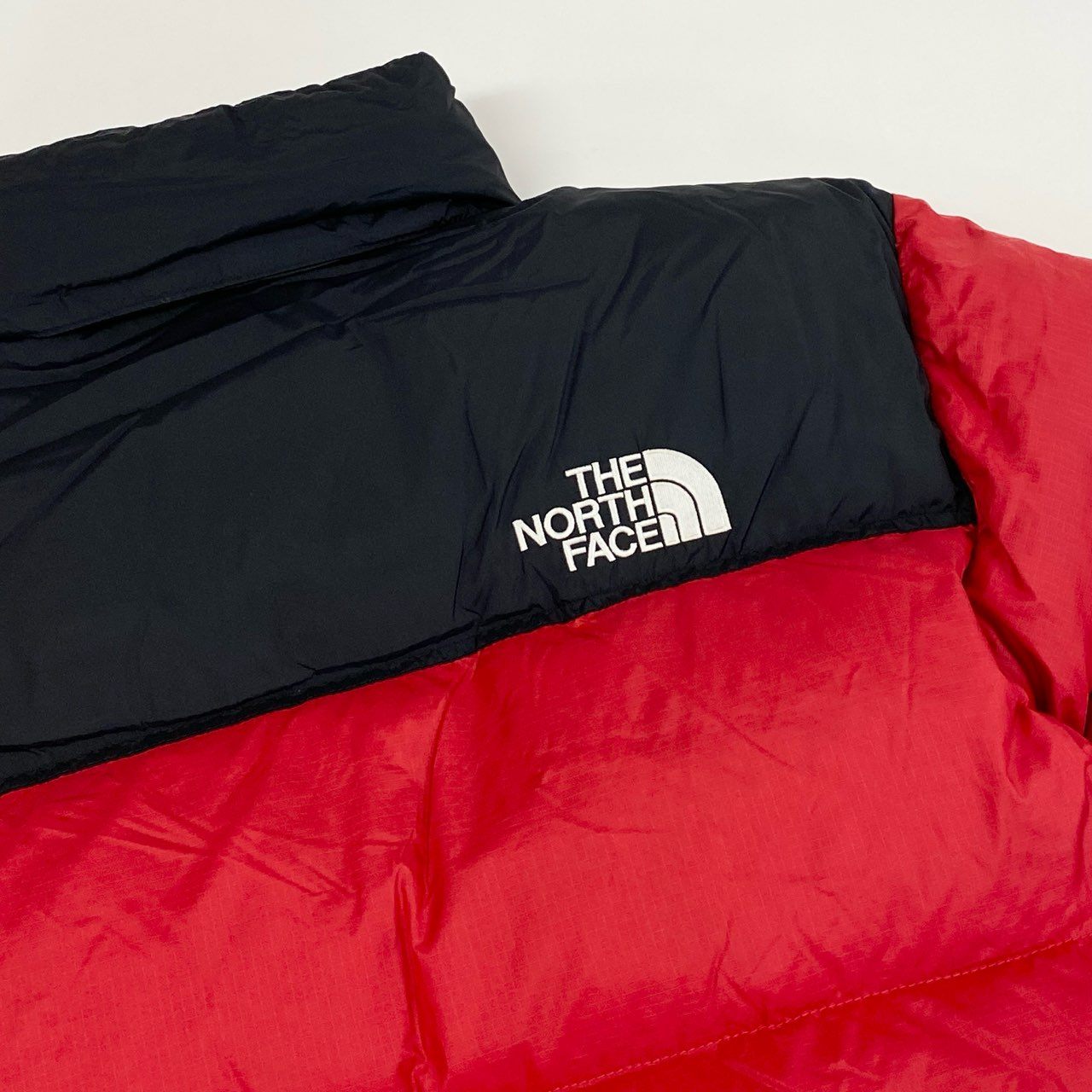 22j6 THE NORTH FACE ザ ノースフェイス 1996 RETRO NUPTSE DOWN JKT レトロ ヌプシ ダウンジャケット NF0A3C8D Mサイズ レッド ナイロン メンズo07t