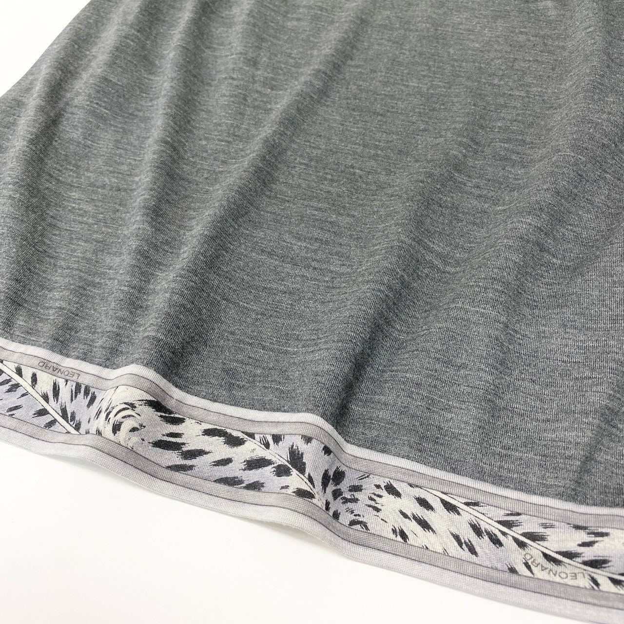 63d13 LEONARD FASHION レオナール スカートセットアップ ロングスリーブカットソー 膝丈スカート LL グレー ウール100％ レディース 女性用o07t