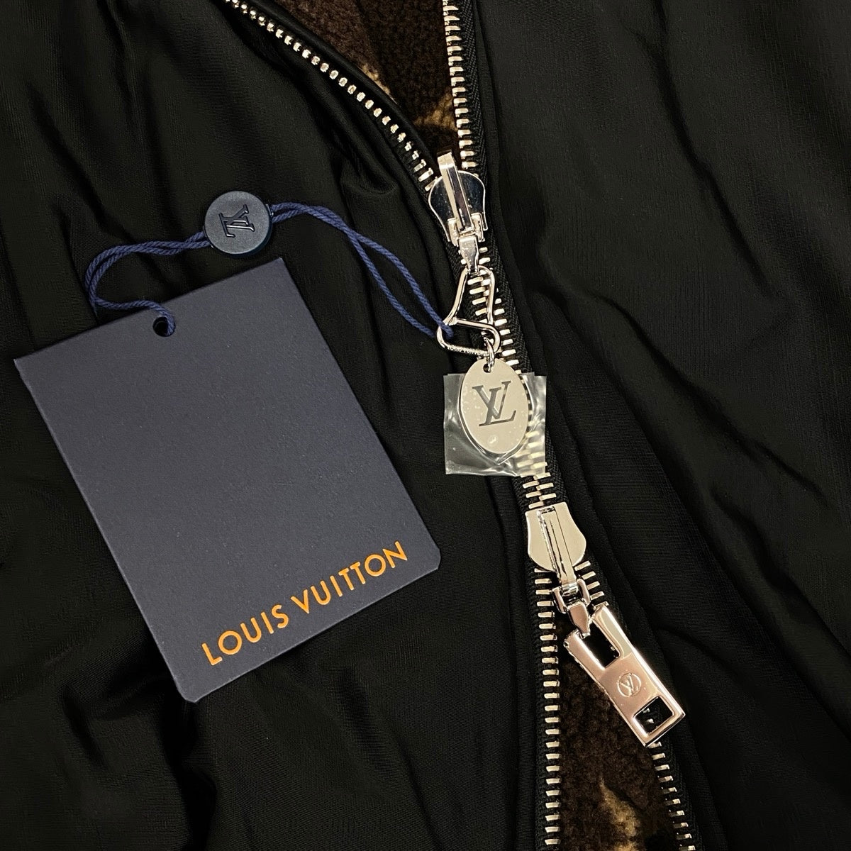 Ii4 【新品保管品】LOUIS VUITTON リバーシブル モノグラム ボアジャケット 36サイズ ブラウン レディース 女性用u02t