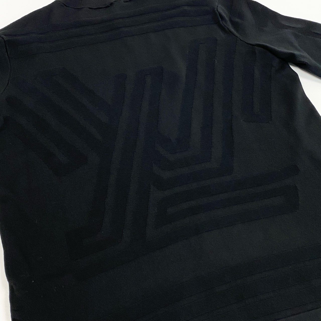 20a26 LOUIS VUITTON ルイヴィトン LVネックロゴ クルーネックセーター バックLVロゴ ニットセーター Lサイズ ブラック メンズo07t