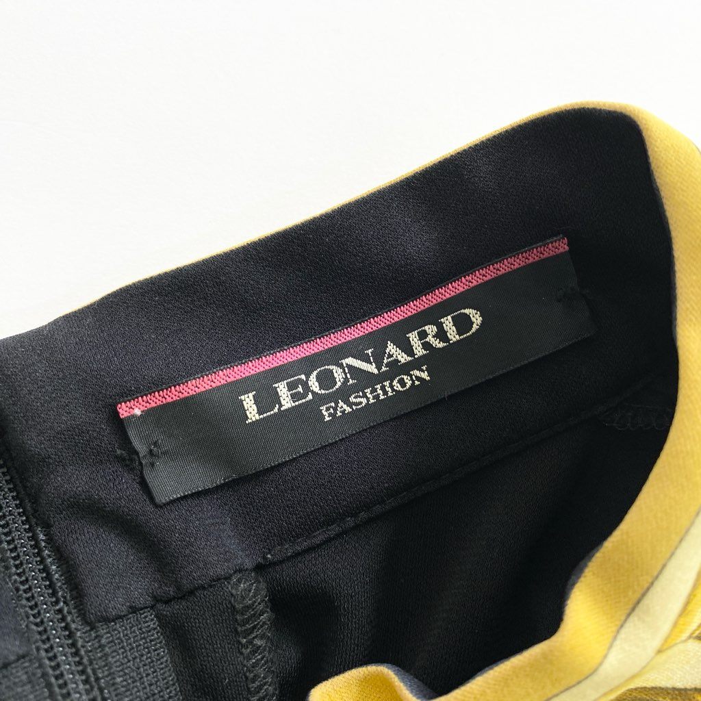 34d10 《美品》 LEONARD レオナール カンカン素材 ハイネック 長袖Tシャツ カットソー トップス ラインストーン装飾 花柄プリント切替 サイズM ブラック レディース 日本製