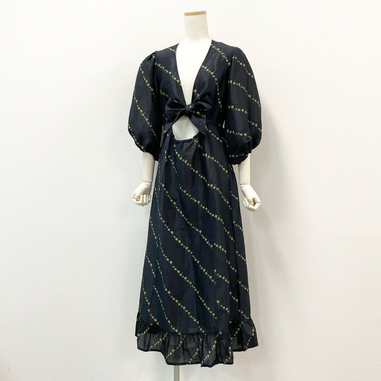 82d4 《未使用品》 GANNI ガニー LONG DAY DRESS フローラル ドレスワンピース F3484 36 ブラック 花柄 フラワー タグ付き