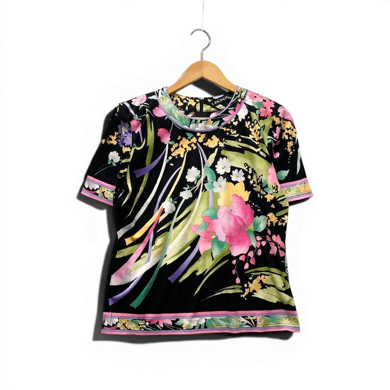 27f17 LEONARD レオナール 半袖Tシャツ カットソー 美しい花柄プリント サイズL ブラック コットン100％ レディース 女性服u02t