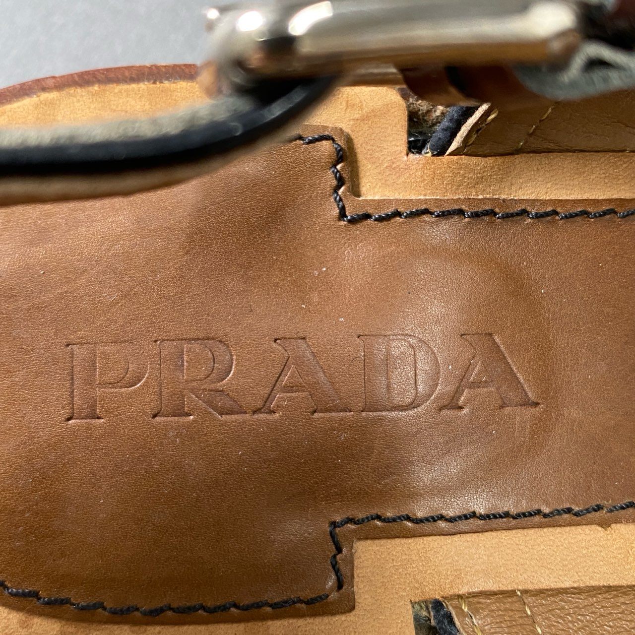 4f20 PRADA プラダ エナメルサンダル 34 1/2 ブラウン グリーン パテントレザー ストラップ シューズ イタリア製