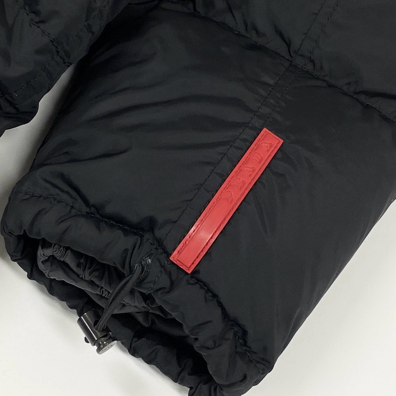 30l14 PRADA SPORTS プラダ スポーツ ダウンジャケット SGV408 サイズ48 ブラック DOWN JACKET イタリア製t18r