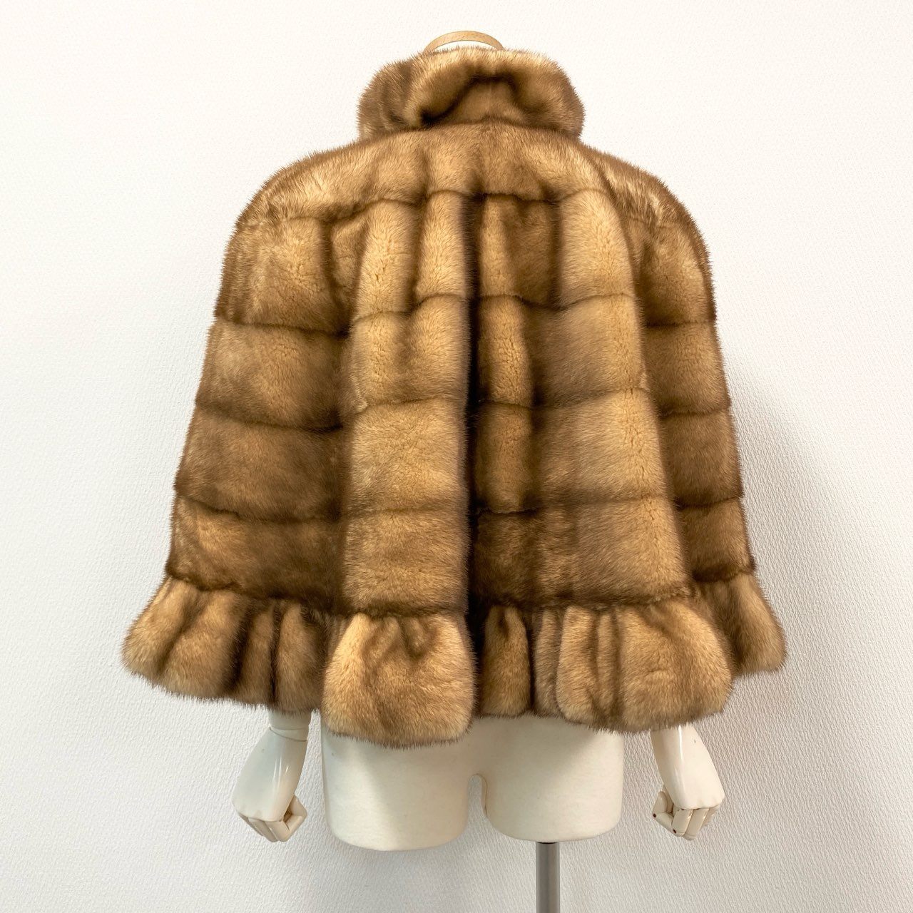 53k10《希少》 CRESCE ミンクファー フリルデザイン ケープ F 最高級本毛皮 金ボタン ポンチョ MINK FUR コートt18r