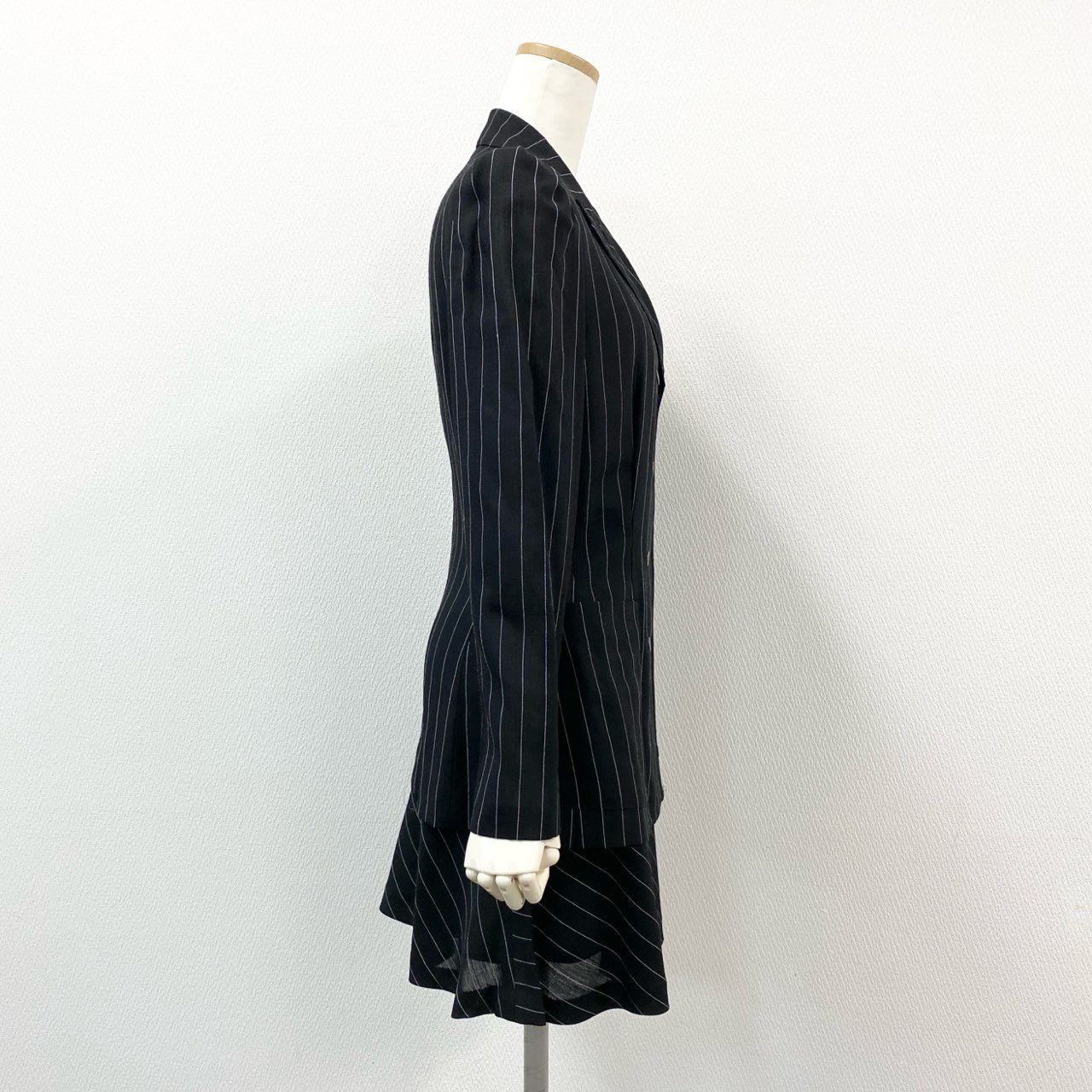 1g2 Jean Paul Gaultier ジャンポールゴルチエ デザインセットアップ スカートスーツ ダブルジャケット フレアスカート ロゴ刻印ボタン サイズ40 ブラック ピンストライプ ウール レディース 女性用