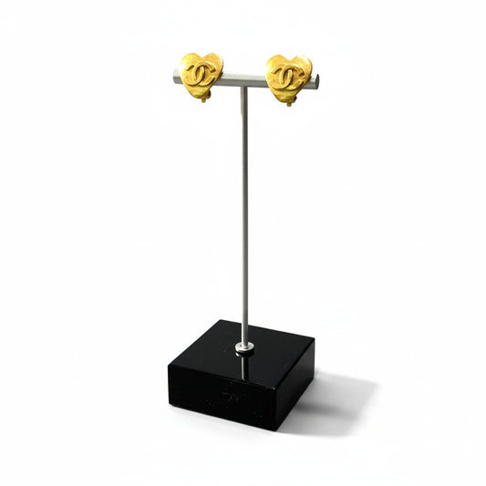 b5 Vintage Chanel 1990 Heart Design Coco Mark Earringta1