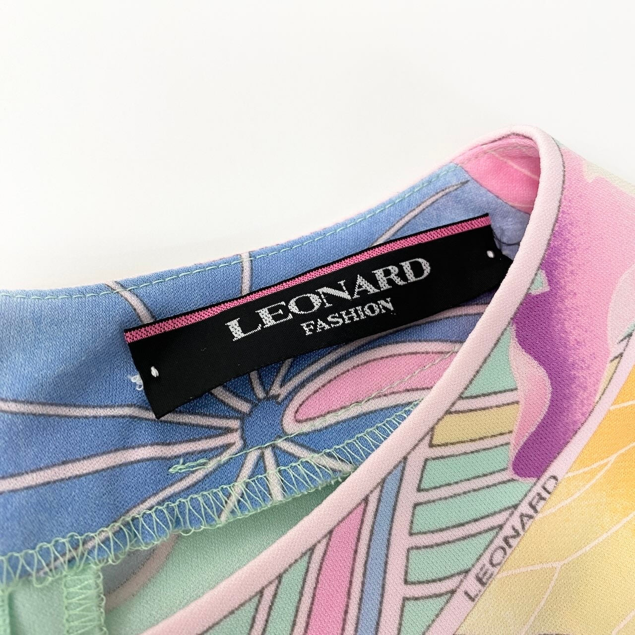 78d9 LEONARD レオナール ロングスリーブワンピース カンカン素材 美しい花柄プリントワンピース 0170203 38サイズ マルチカラー レディース 女性用u02t