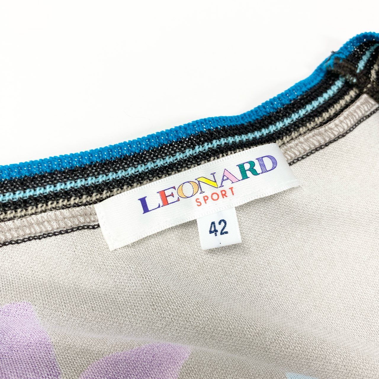 67g21-6 《極美品》 LEONARD レオナール カンカン素材切替 薄手カーディガン ニットカーディガン 美しい花柄プリント サイズ42 マルチカラー レディース 日本製k02i
