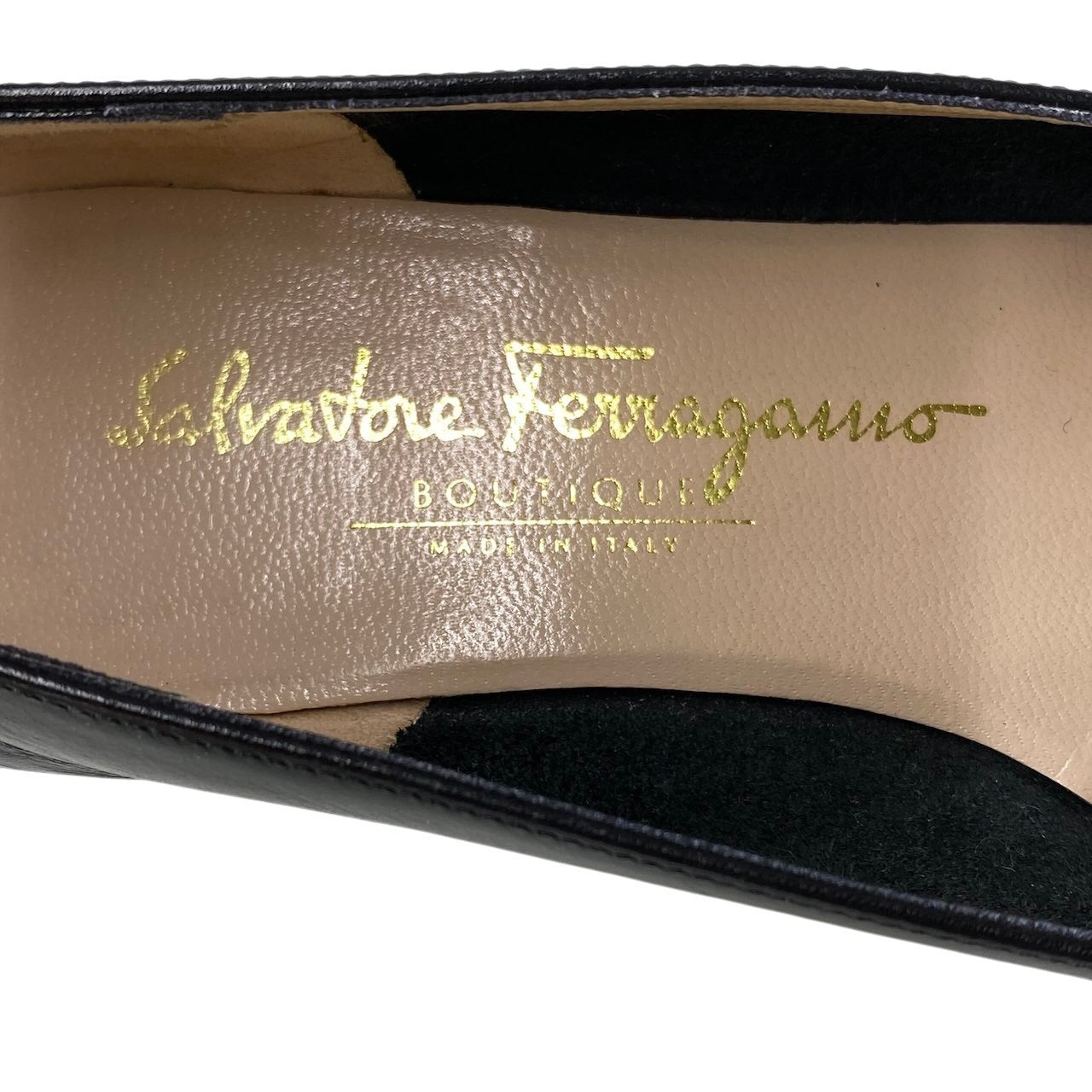 1g9 Salvatore Ferragam サルヴァトーレフェラガモ ヴァラリボン チャンキーヒールパンプス ラウンドトゥ サイズ6 ブラック レディース 女性用o07t