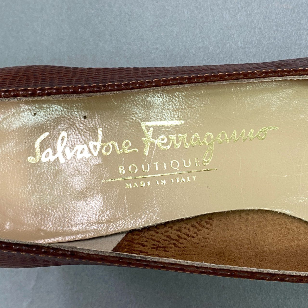 3l3 Salvatore Ferragamo サルヴァトーレ フェラガモ イタリア製 ヴァラリボン ヒールパンプス シューズ 6 ブラウン レザー