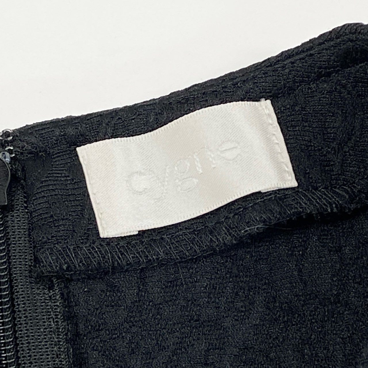40d28 Cygne シーニュ ジャガードトップス cecile プルオーバー 半袖 パフスリーブ バックジップ 日本製 ブラック