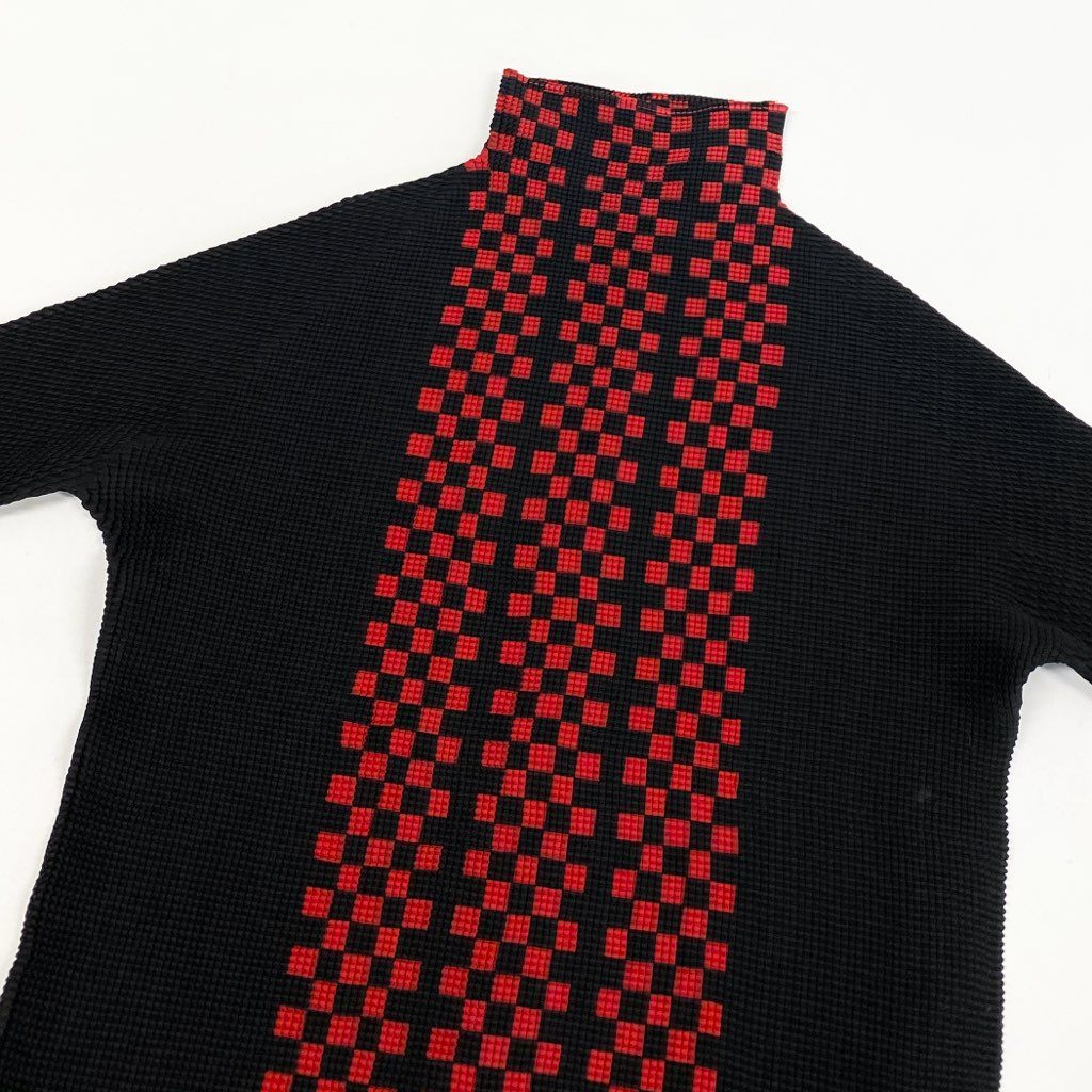 Al27【美品】ISSEY MIYAKE PLEATS イッセイミヤケ プリーツ 半袖カットソー ハイネックカットソー ブロックチェック  PP68FK715 3サイズ ブラック レッド ポリエステル100％ レディースk02i