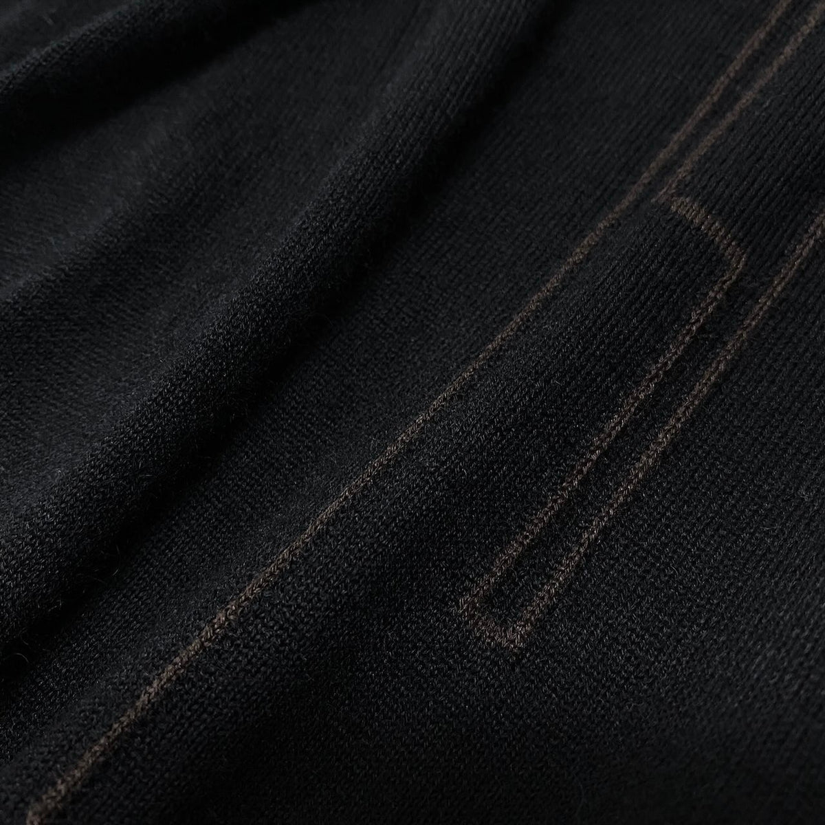 47j16 【未使用】 HERMES エルメス カシミヤブレンド タートルネック ニットセーター サイズXL ブラック メンズu02t