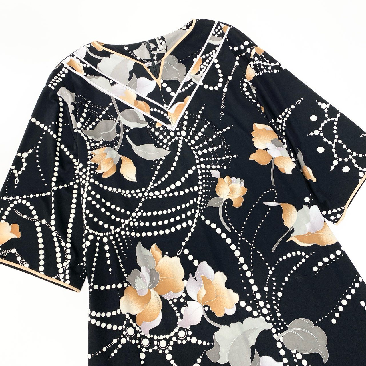 31b6 【美品】LEONARD レオナール 五分袖ロングワンピース 美しい花柄プリント 総柄 0320320 40サイズ ブラック カンカン素材 レディース 女性用u02t